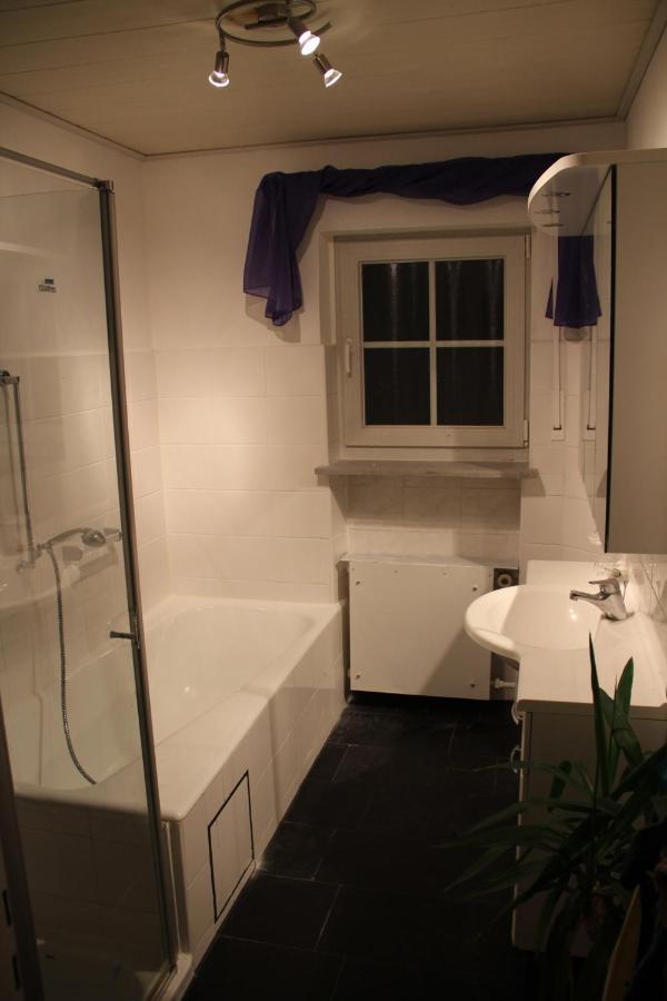 Ferienwohnung Mit 4 Schlafzimmer Fuer 2 Bis 9 Gaeste----Apartment With 4 Bedrooms For 2 To 9 Guests Nuremberg Extérieur photo